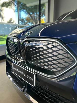 BMW iX2 64,8 KW ELÉTRICO XDRIVE30 M SPORT
